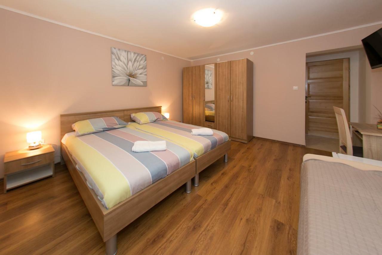 Rooms Ivan Otočac Esterno foto